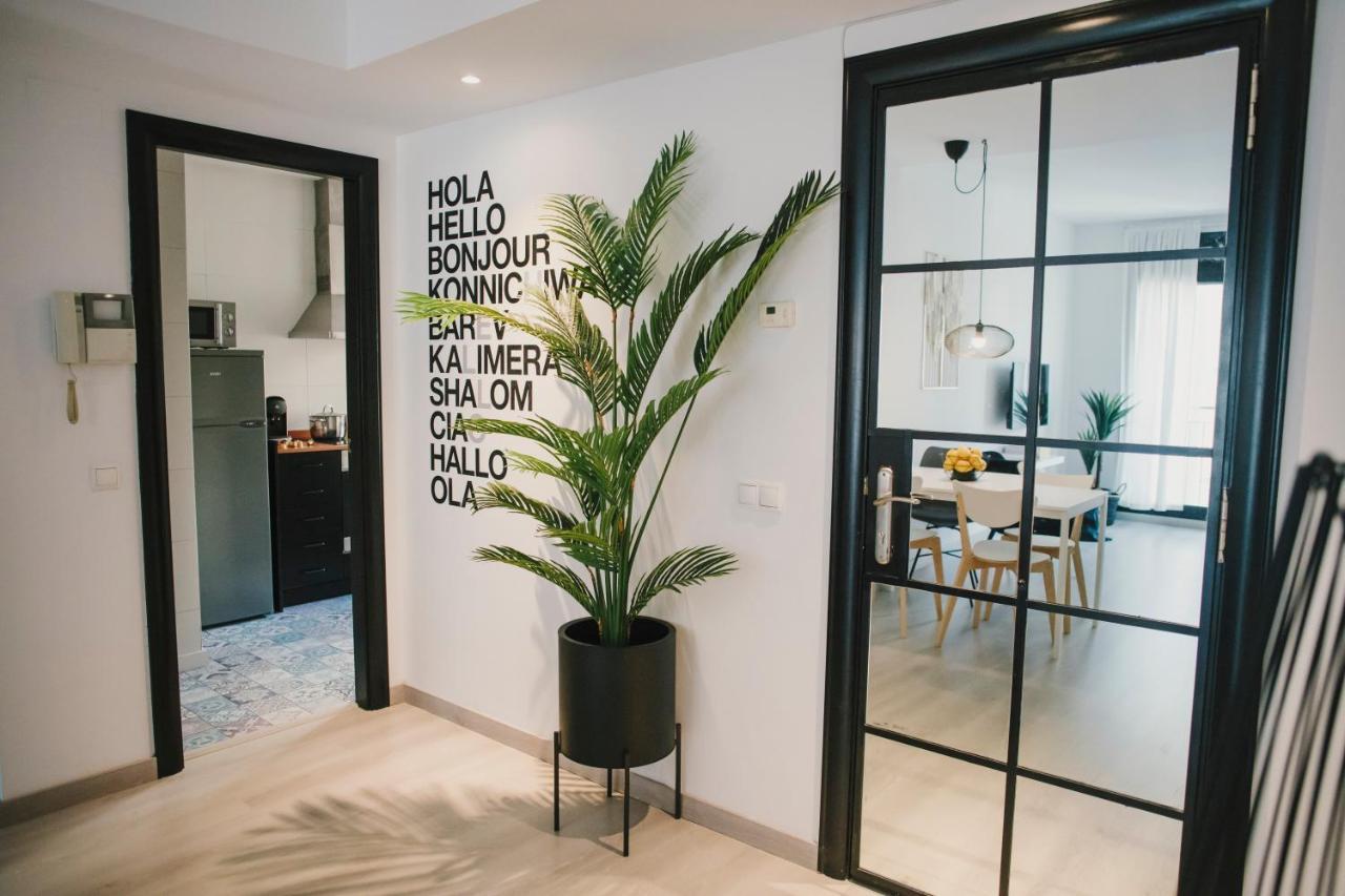 Bbarcelona Central Boutique Apartments Bagian luar foto
